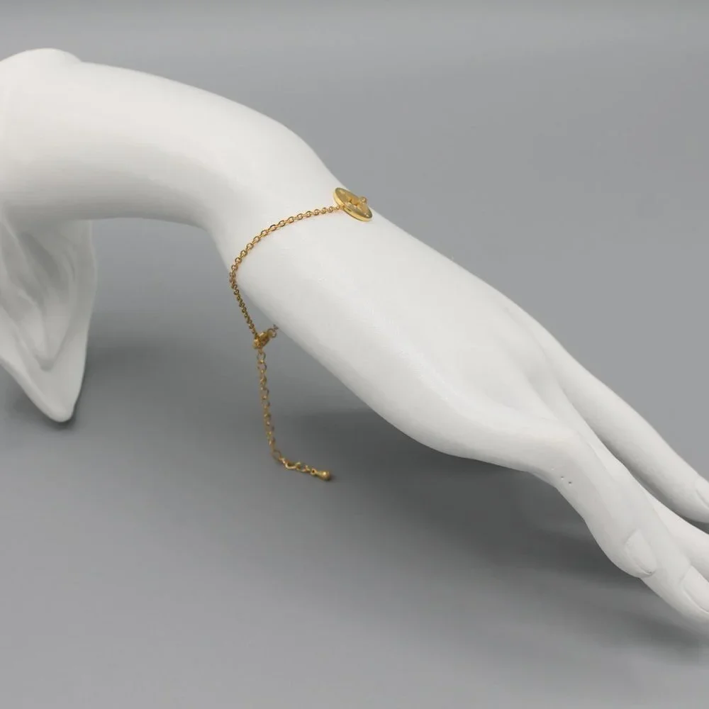 Jewelry bracelet compass travel adventure yellow gold tone dainty minimalist new - Picture 5 of 8